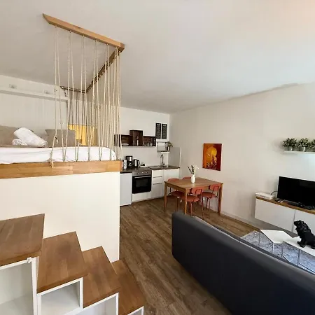 Georges - 1 Bedroom - Old