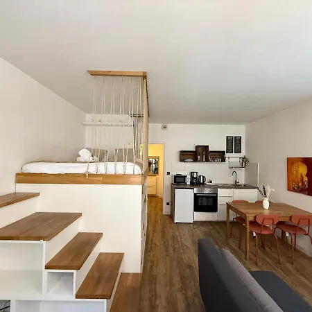Georges - 1 Bedroom - Old *